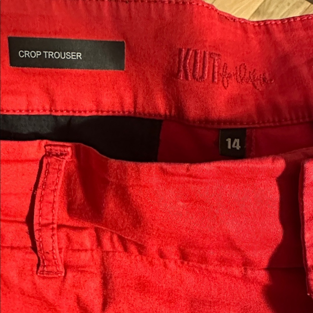 Kut from the Kloth Vibrant Red cropped trouser - Picture 4 of 4